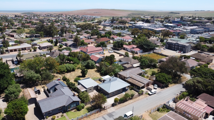 5 Bedroom Property for Sale in Vredenburg Western Cape